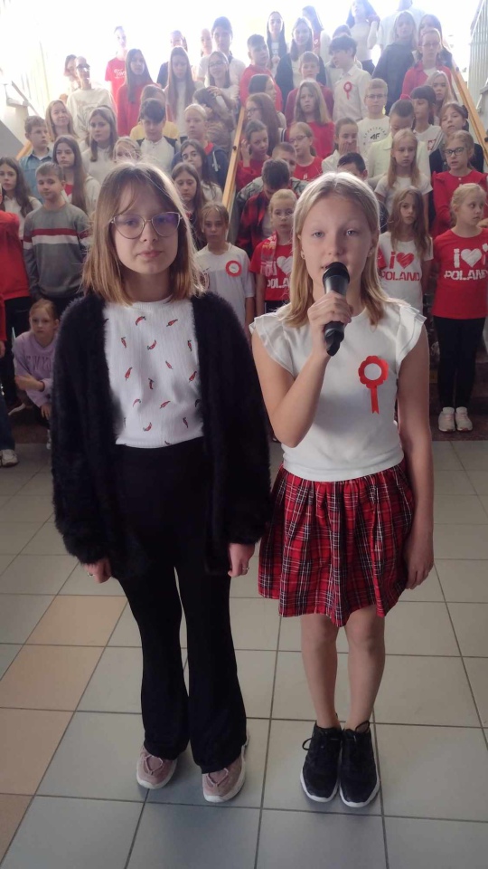 Narodowe Święto Niepodległości w SP 10 [10/13.11.2023] - zdjęcie #22 - eOstroleka.pl
