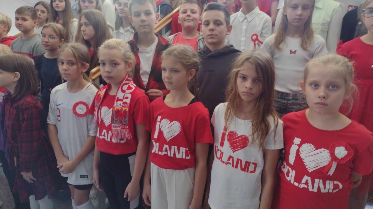Narodowe Święto Niepodległości w SP 10 [10/13.11.2023] - zdjęcie #20 - eOstroleka.pl
