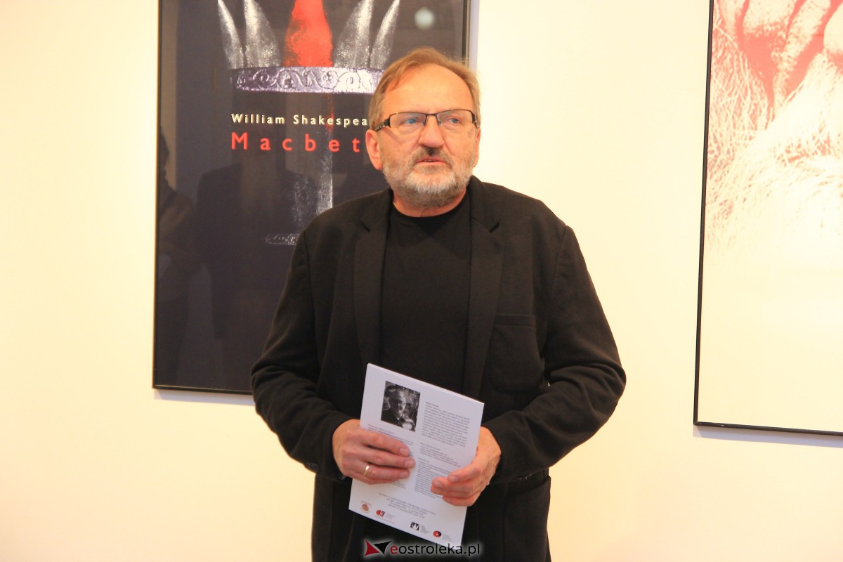 Wernisaż wystawy Kult...ura Marka Osmana w Galerii Ostrołęka [16.11.2023] - zdjęcie #37 - eOstroleka.pl