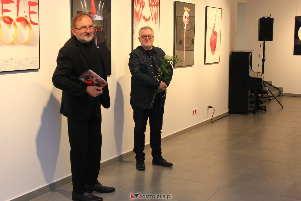 Wernisaż wystawy Kult...ura Marka Osmana w Galerii Ostrołęka [16.11.2023] - zdjęcie #12 - eOstroleka.pl
