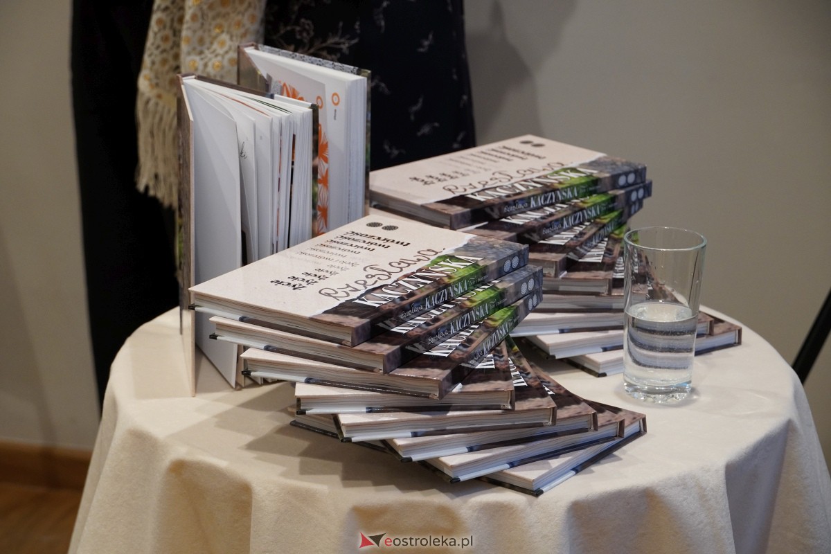 Premiera książki Czesława Kaczyńska. Życie i twórczość [17.11.2023] - zdjęcie #30 - eOstroleka.pl