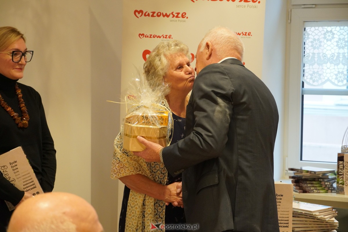 Premiera książki Czesława Kaczyńska. Życie i twórczość [17.11.2023] - zdjęcie #13 - eOstroleka.pl