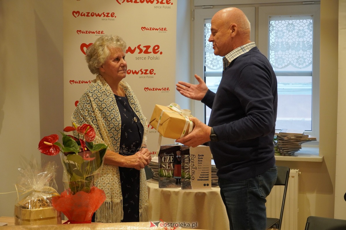 Premiera książki Czesława Kaczyńska. Życie i twórczość [17.11.2023] - zdjęcie #9 - eOstroleka.pl