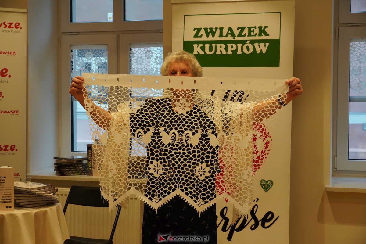 Premiera książki Czesława Kaczyńska. Życie i twórczość [17.11.2023] - zdjęcie #7 - eOstroleka.pl