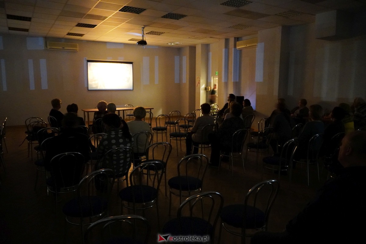 Ulicami wspomnień - premiera filmu “Legendy gusła i mity z gminy Czarnia” [17.11.2023] - zdjęcie #5 - eOstroleka.pl