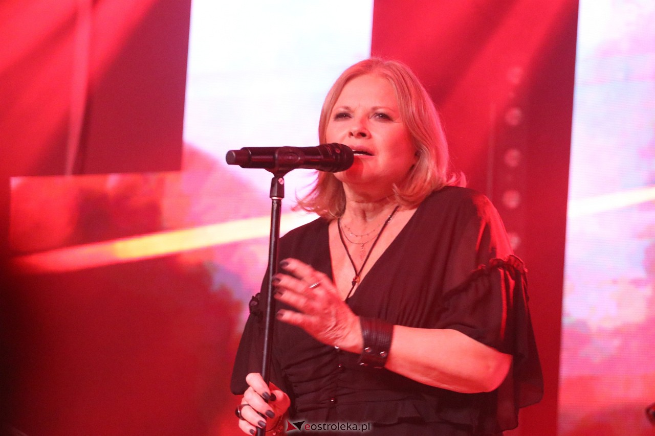 Koncert Urszuli w Kadzidle [17.11.2023] - zdjęcie #25 - eOstroleka.pl