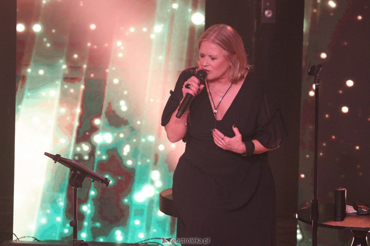 Koncert Urszuli w Kadzidle [17.11.2023] - zdjęcie #7 - eOstroleka.pl