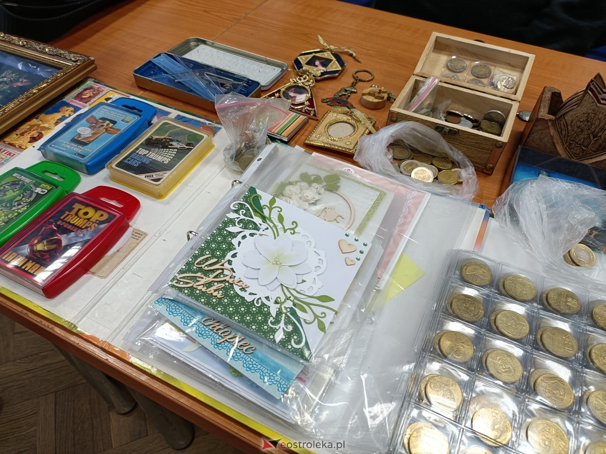Giełda kolekcjonerska w Klubie Lokator [19.11.2023] - zdjęcie #32 - eOstroleka.pl
