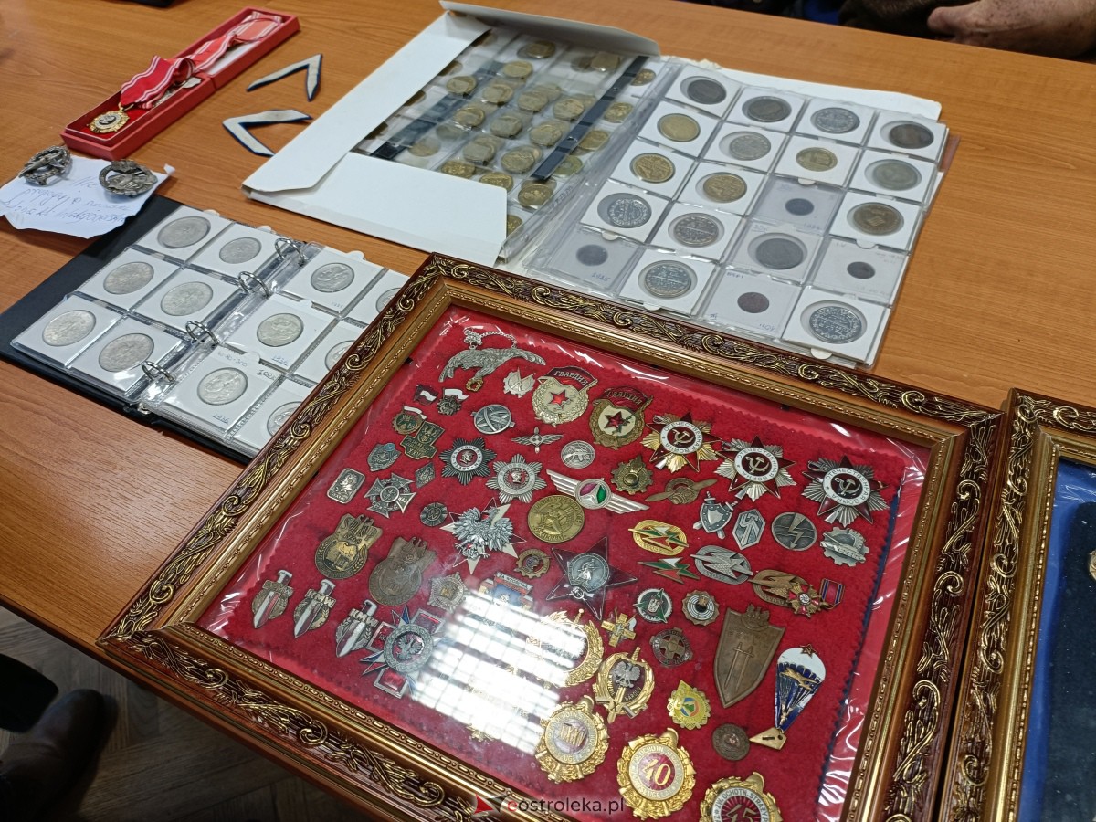 Giełda kolekcjonerska w Klubie Lokator [19.11.2023] - zdjęcie #30 - eOstroleka.pl