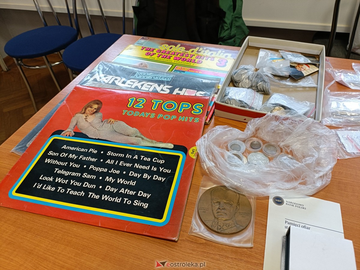 Giełda kolekcjonerska w Klubie Lokator [19.11.2023] - zdjęcie #8 - eOstroleka.pl