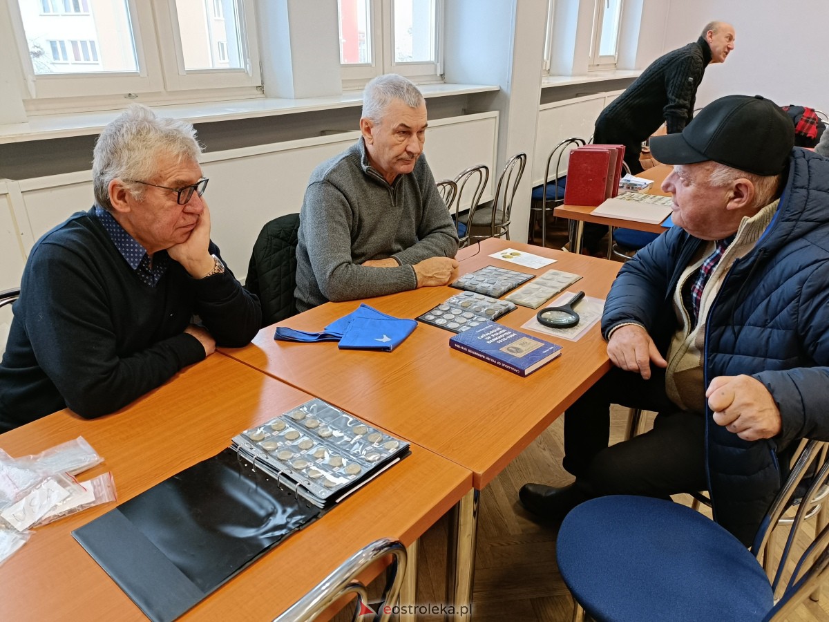 Giełda kolekcjonerska w Klubie Lokator [19.11.2023] - zdjęcie #5 - eOstroleka.pl