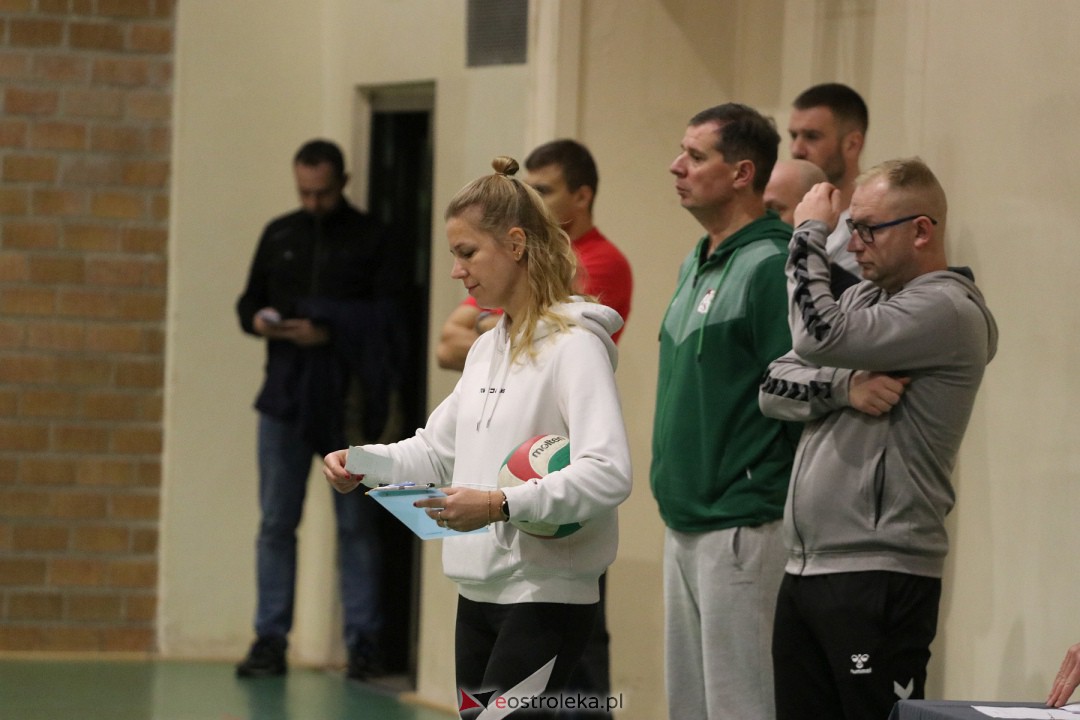 Turniej minisiatkówki w SP 5 [18.11.2023] - zdjęcie #73 - eOstroleka.pl