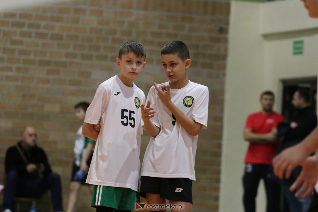 Turniej minisiatkówki w SP 5 [18.11.2023] - zdjęcie #50 - eOstroleka.pl