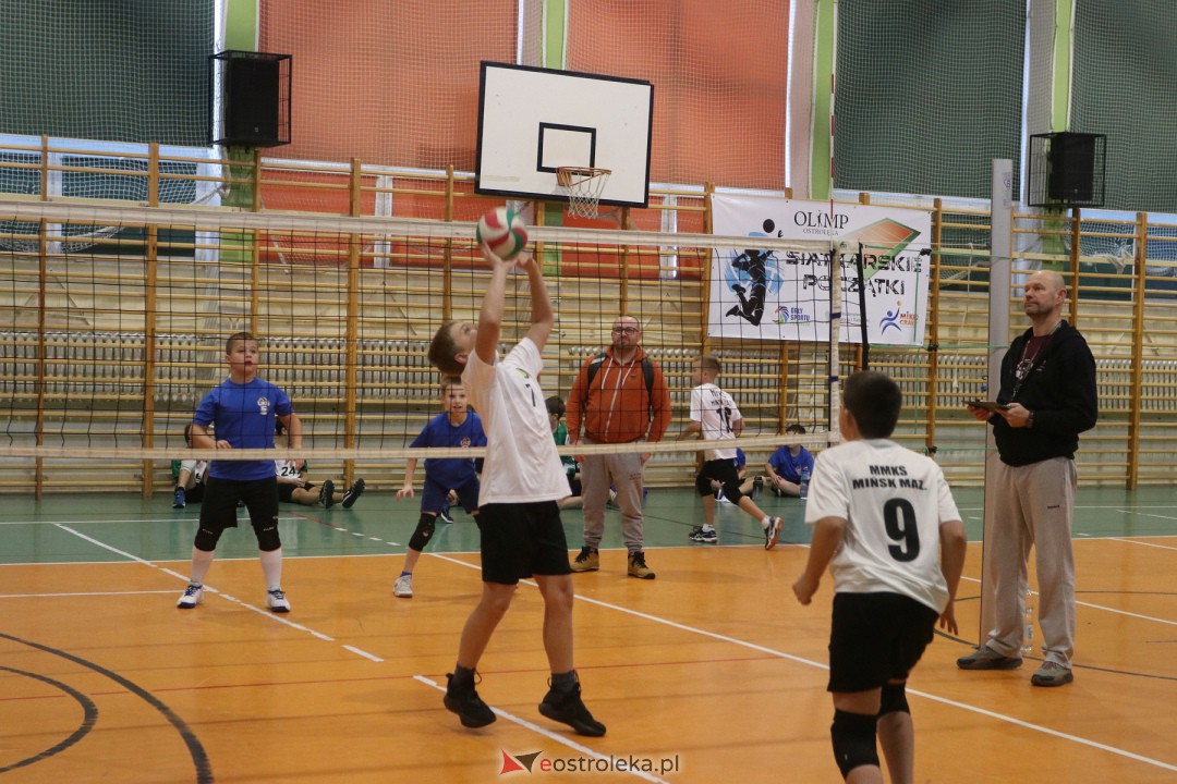 Turniej minisiatkówki w SP 5 [18.11.2023] - zdjęcie #38 - eOstroleka.pl