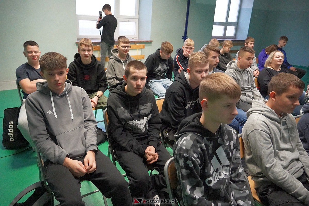 W zdrowym ciele zdrowy duch. O zdrowym stylu życia w ZSZ nr 1 [20.11.2023] - zdjęcie #29 - eOstroleka.pl