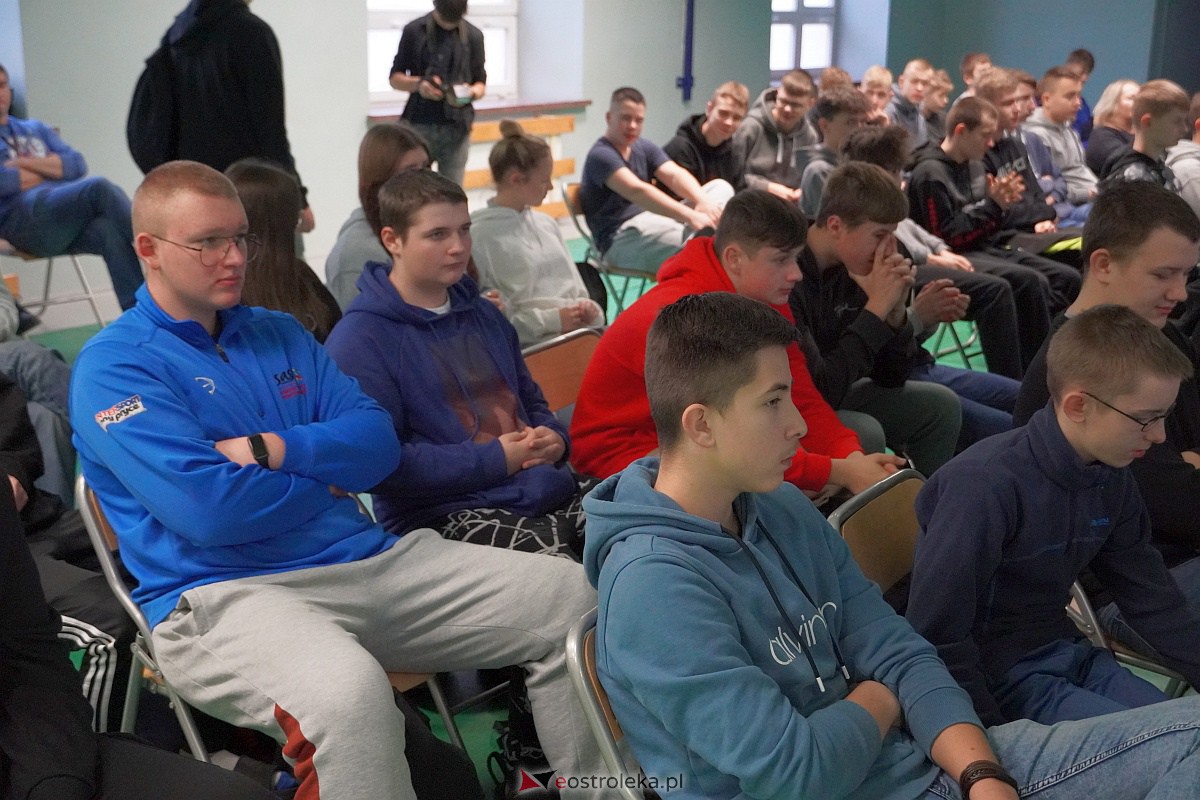 W zdrowym ciele zdrowy duch. O zdrowym stylu życia w ZSZ nr 1 [20.11.2023] - zdjęcie #27 - eOstroleka.pl