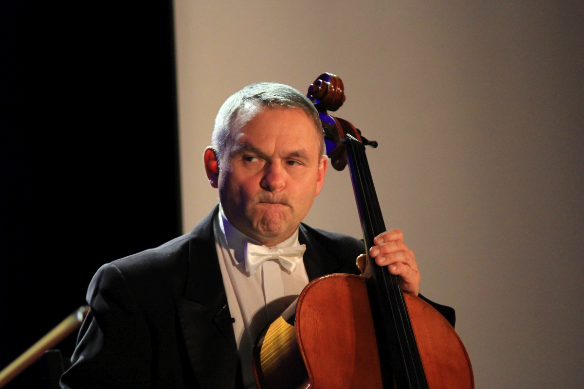 Grupa MoCarta z humorem i muzyką w Ostrołęce [20.11.2023] - zdjęcie #29 - eOstroleka.pl