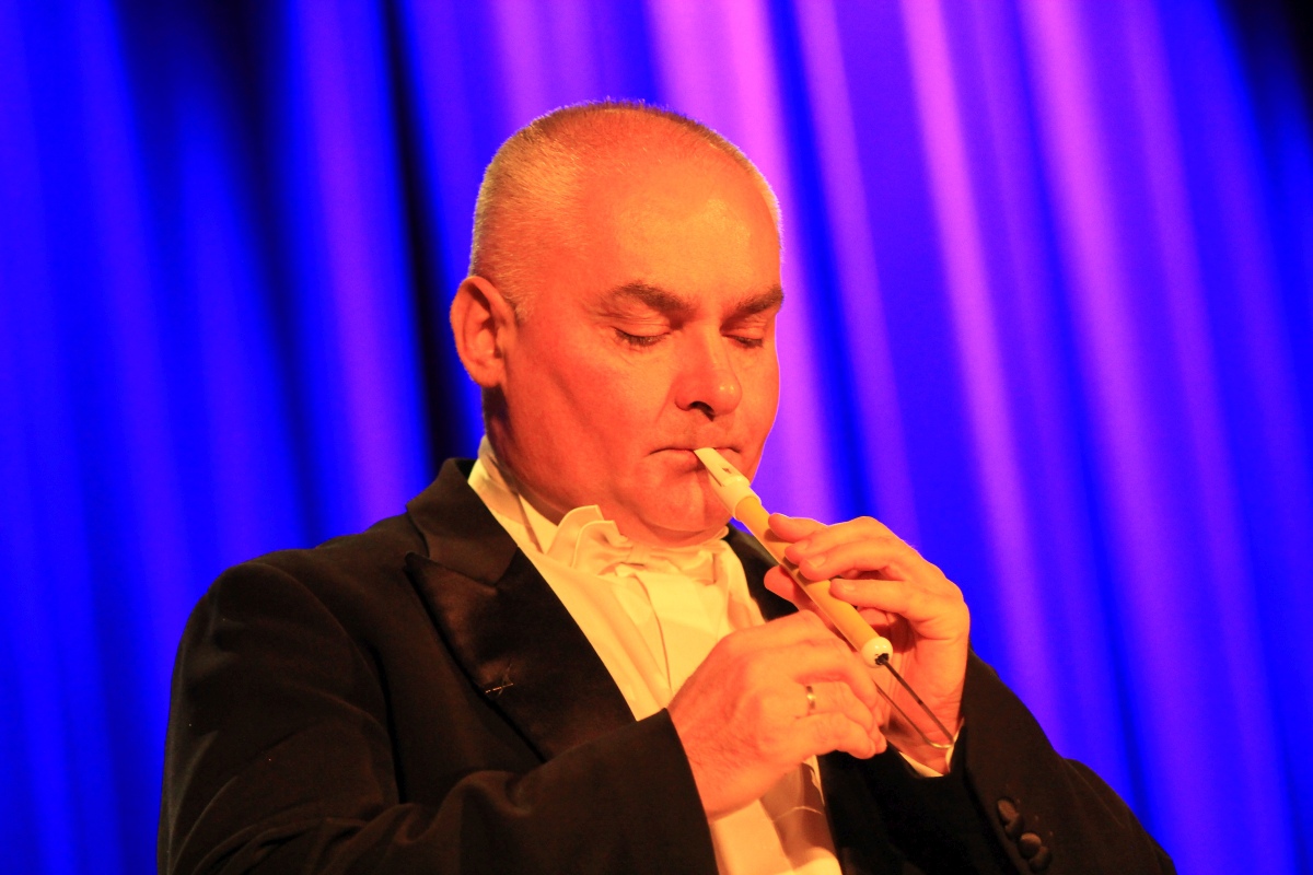 Grupa MoCarta z humorem i muzyką w Ostrołęce [20.11.2023] - zdjęcie #7 - eOstroleka.pl