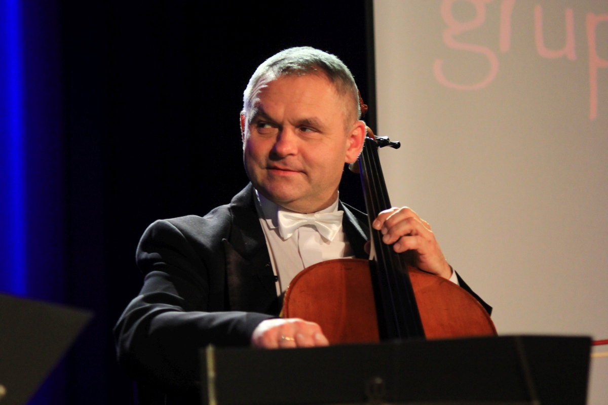 Grupa MoCarta z humorem i muzyką w Ostrołęce [20.11.2023] - zdjęcie #2 - eOstroleka.pl