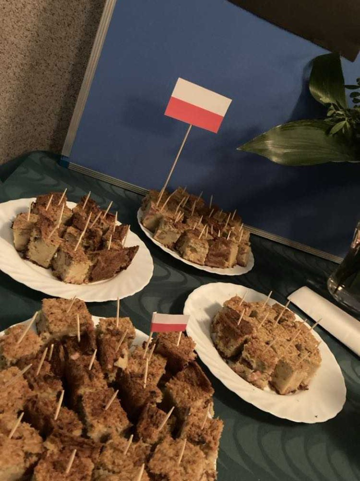 Cooltularia - Międzykulturowy wieczór z muzyka i kuchnią świata w Szkole Pozdstawowej nr 2 w Ostrołęce [21.11.2023] - zdjęcie #17 - eOstroleka.pl