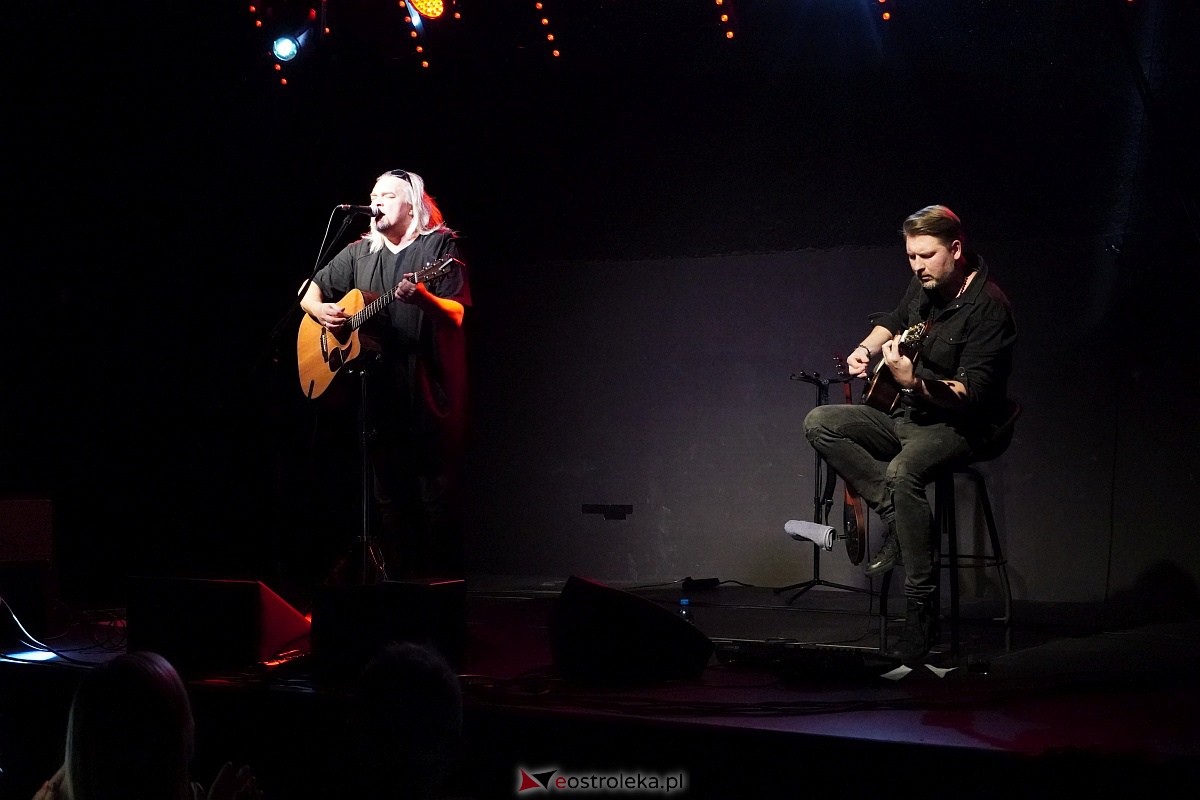 Koncert Wojtka Cugowskiego w Multimedialnym Centrum Natura [21.11.2023] - zdjęcie #1 - eOstroleka.pl