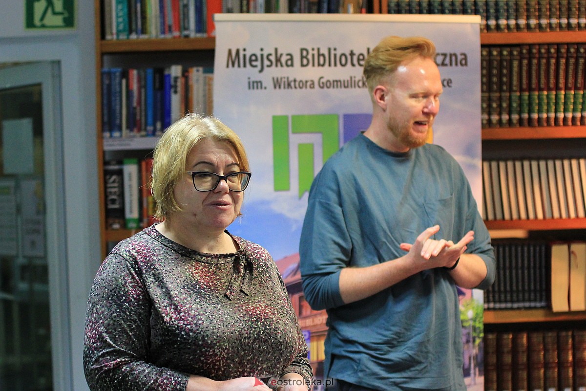 Spotkanie z Adamem Konowalskim, aktorem i psychoterapeutą [21.11.2023] - zdjęcie #16 - eOstroleka.pl