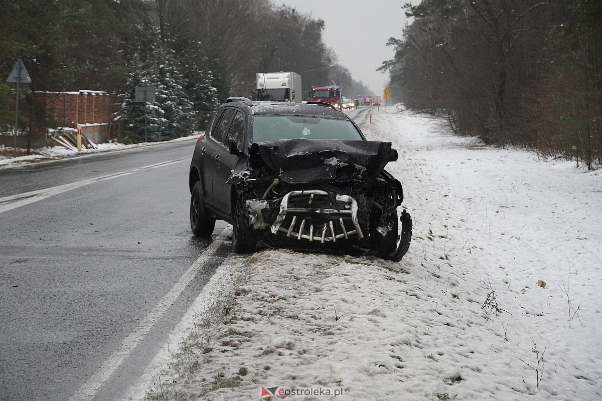 Wypadek w Laskowcu [23.11.2023] - zdjęcie #15 - eOstroleka.pl