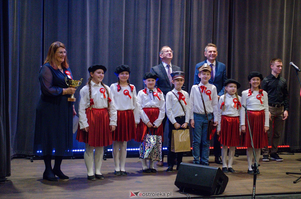 III Międzyszkolny Konkurs Piosenki Legionowej [23.11.2023] - zdjęcie #1 - eOstroleka.pl