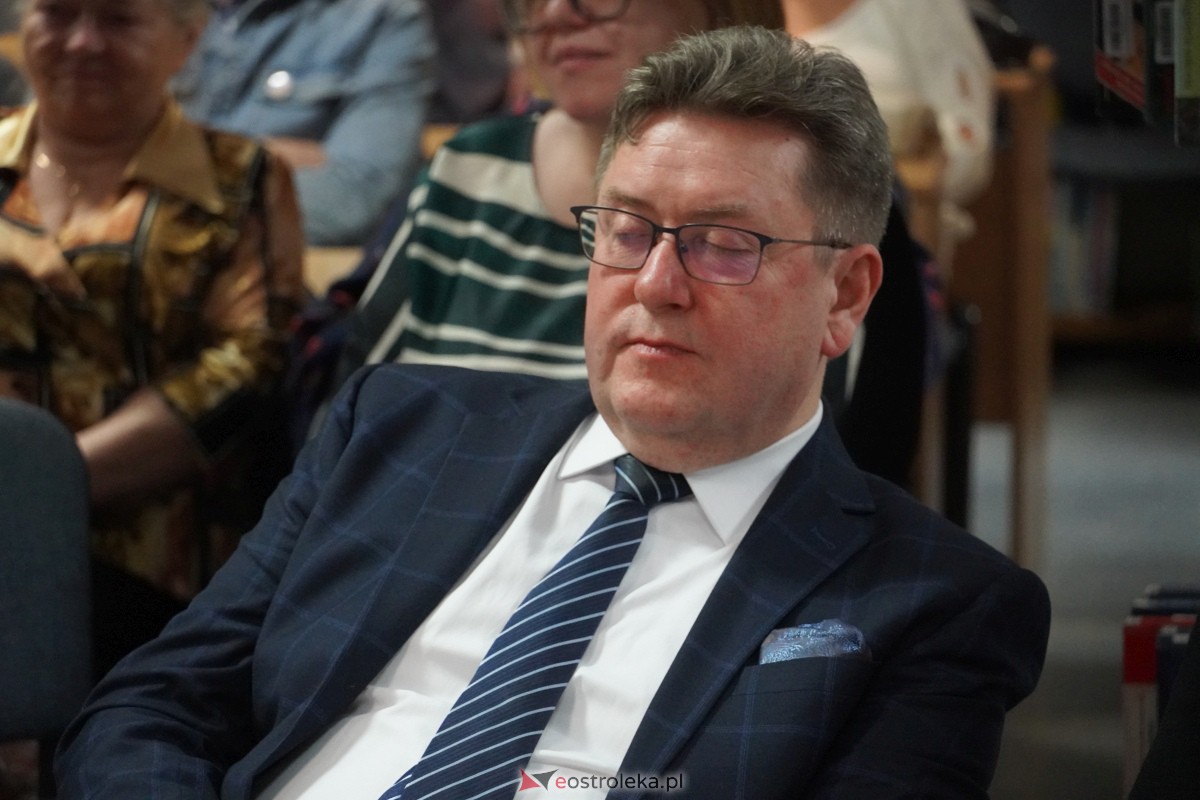 Promocja książki Na tropie trupa Małgorzaty Starosty [23.11.2023] - zdjęcie #10 - eOstroleka.pl