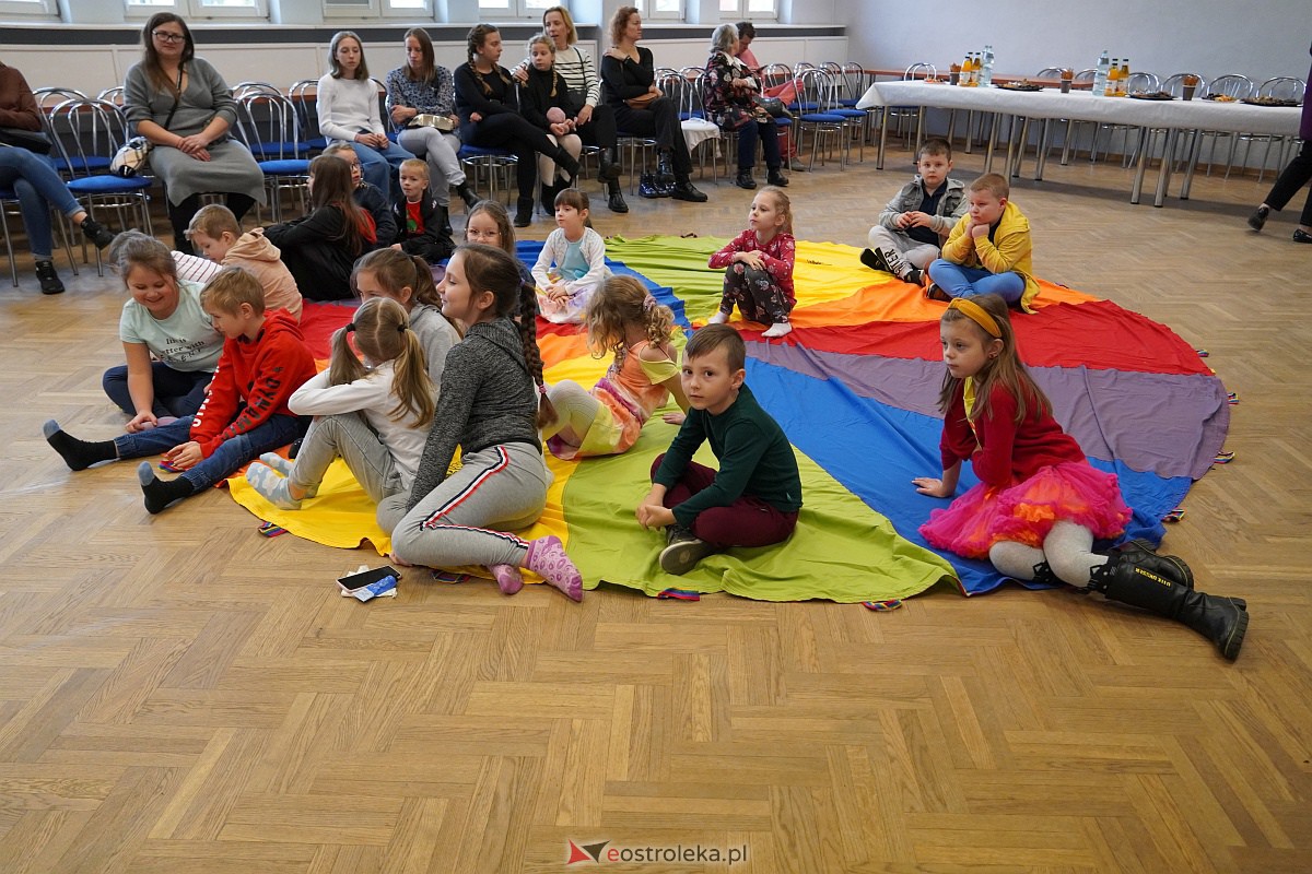 Andrzejki dla dzieci z Ostrołęcką Spółdzielnią Mieszkaniową [26.11.2023] - zdjęcie #40 - eOstroleka.pl