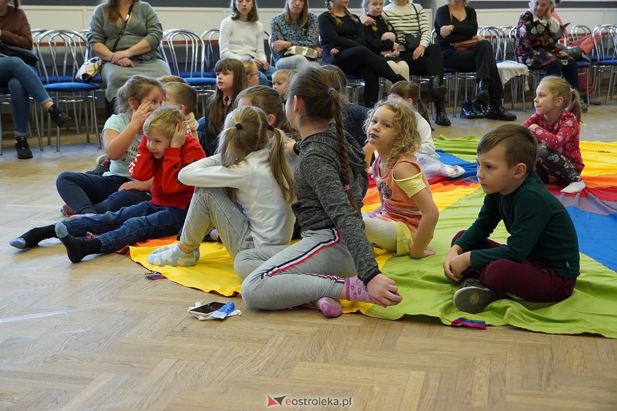 Andrzejki dla dzieci z Ostrołęcką Spółdzielnią Mieszkaniową [26.11.2023] - zdjęcie #38 - eOstroleka.pl