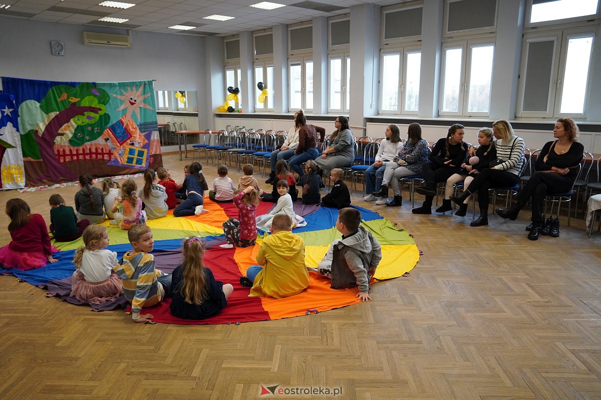 Andrzejki dla dzieci z Ostrołęcką Spółdzielnią Mieszkaniową [26.11.2023] - zdjęcie #34 - eOstroleka.pl