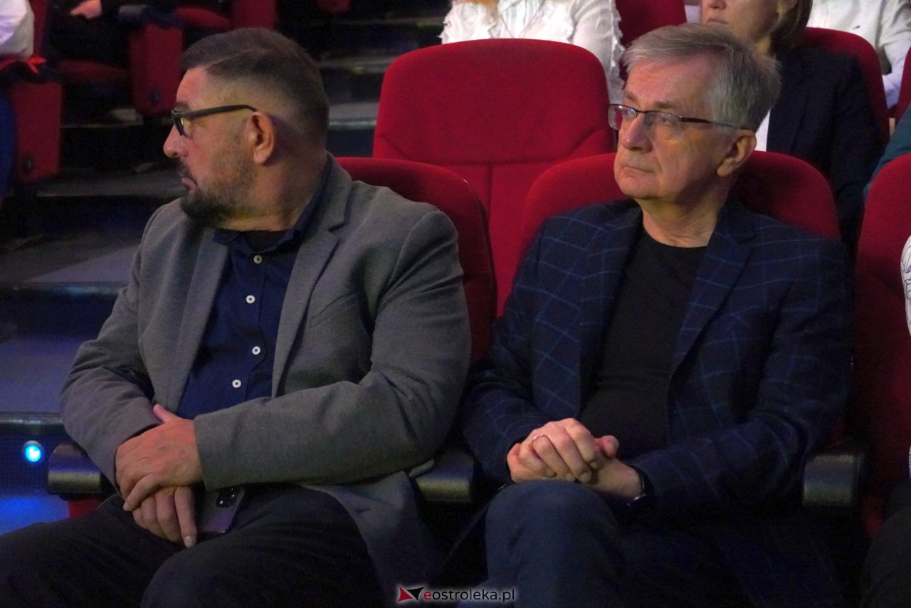 Uroczystość 55-lecia Zespołu Szkół Zawodowych Nr 4 im. Adama Chętnika w Ostrołęce [27.11.2023] - zdjęcie #43 - eOstroleka.pl