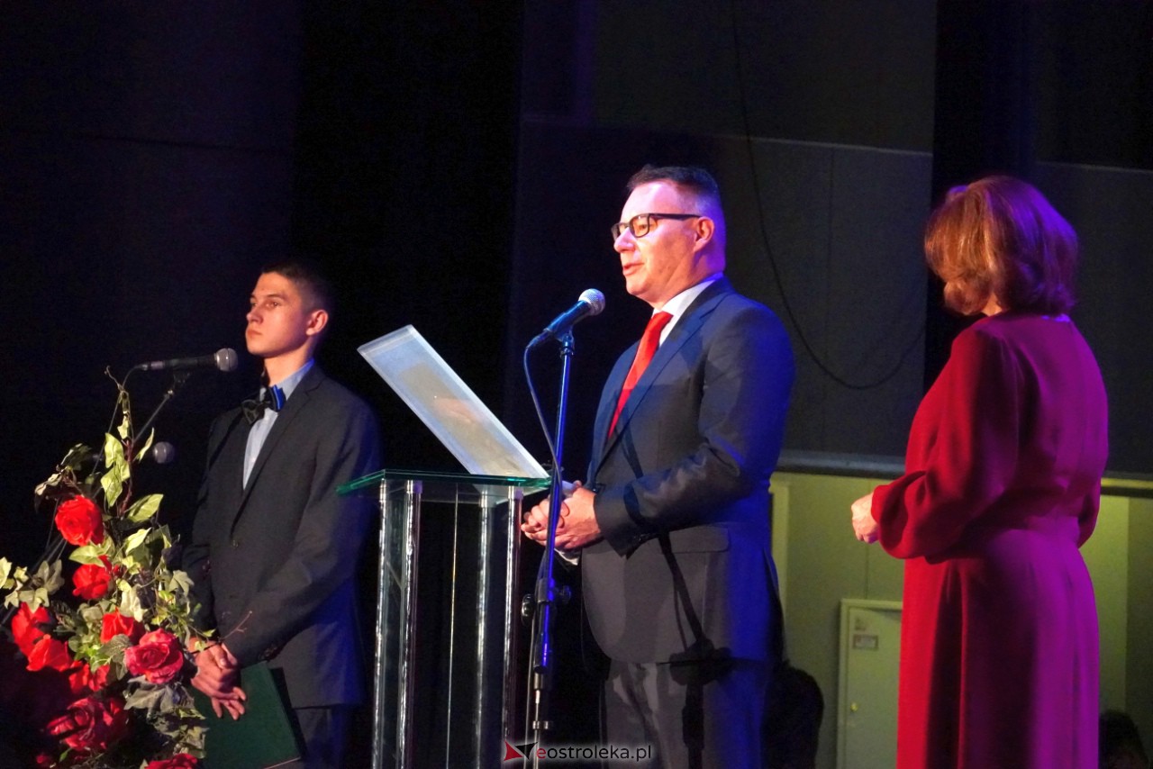 Uroczystość 55-lecia Zespołu Szkół Zawodowych Nr 4 im. Adama Chętnika w Ostrołęce [27.11.2023] - zdjęcie #20 - eOstroleka.pl