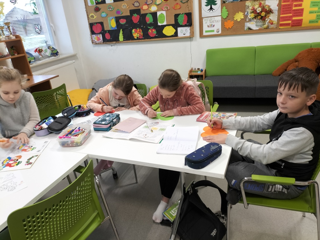 Uroczyste obchody Międzynarodowego Dnia Praw Dziecka - zdjęcie #10 - eOstroleka.pl