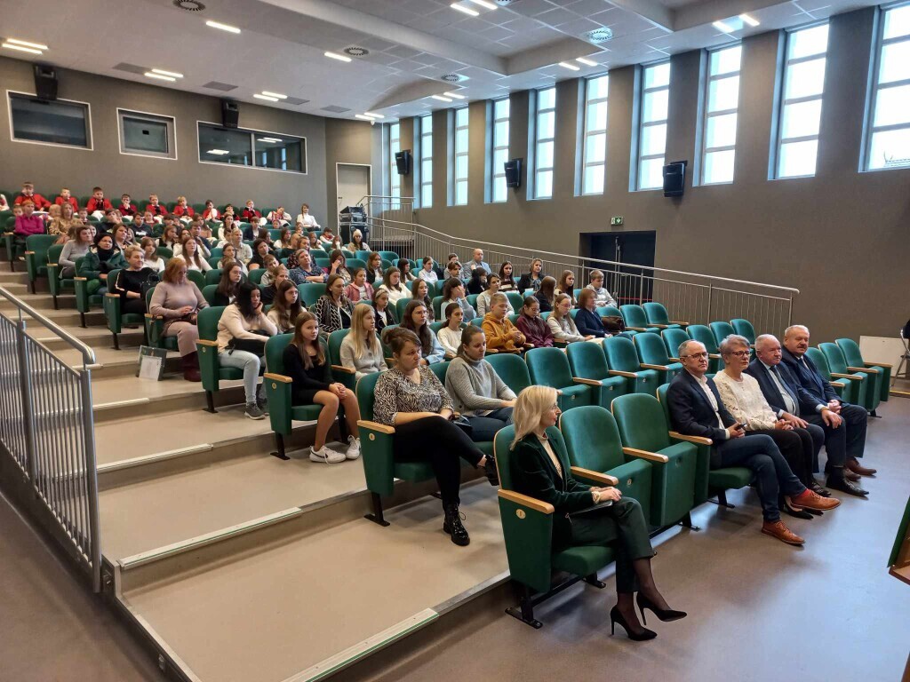 Konkurs plastyczny „Witraże Myszynieckie/Kurpiowskie” - zdjęcie #7 - eOstroleka.pl
