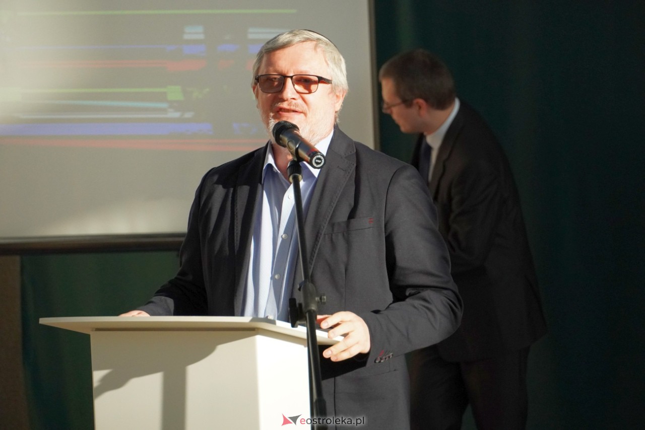 Uroczystość nadania imienia Janusza Korczaka Szkole Podstawowej w Ołdakach [29.11.2023] - zdjęcie #64 - eOstroleka.pl