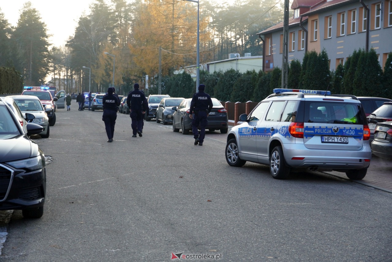 Atak nożownika w ZSP w Kadzidle [29.11.2023] - zdjęcie #47 - eOstroleka.pl