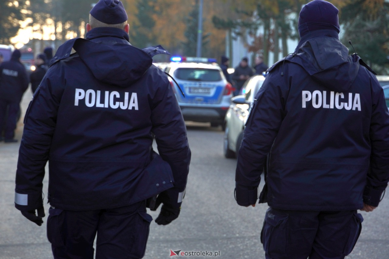 Atak nożownika w ZSP w Kadzidle [29.11.2023] - zdjęcie #19 - eOstroleka.pl