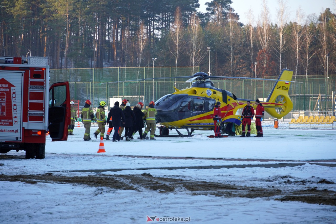 Atak nożownika w ZSP w Kadzidle [29.11.2023] - zdjęcie #12 - eOstroleka.pl