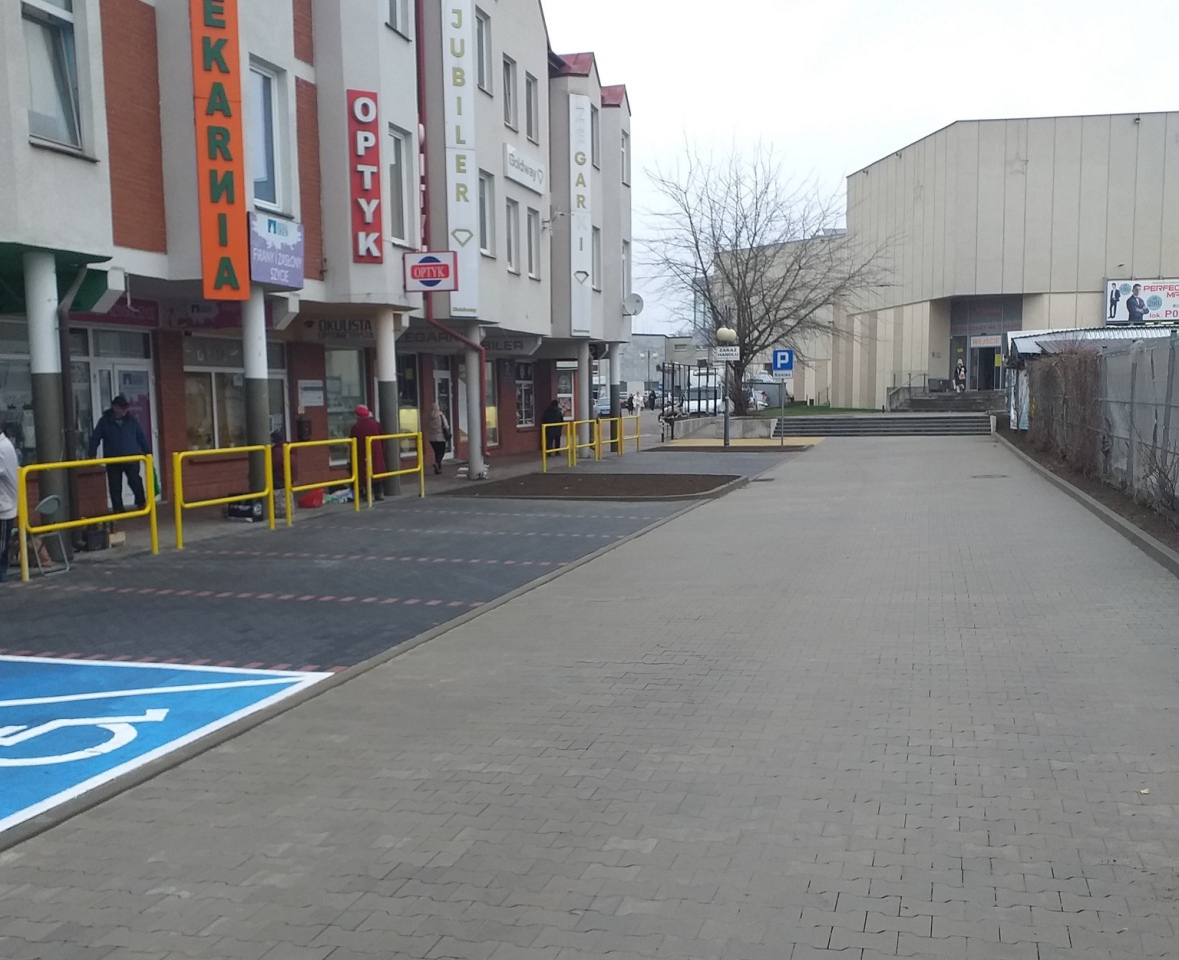 Nowa droga i parking przy Domu Handlowym Zorza - zdjęcie #3 - eOstroleka.pl