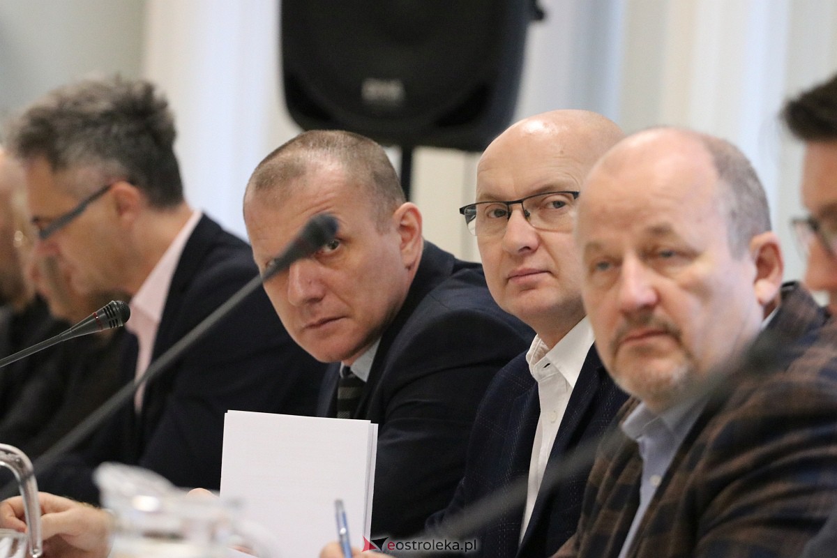 Sesja rady miasta Ostrołęki [30.11.2023] - zdjęcie #21 - eOstroleka.pl