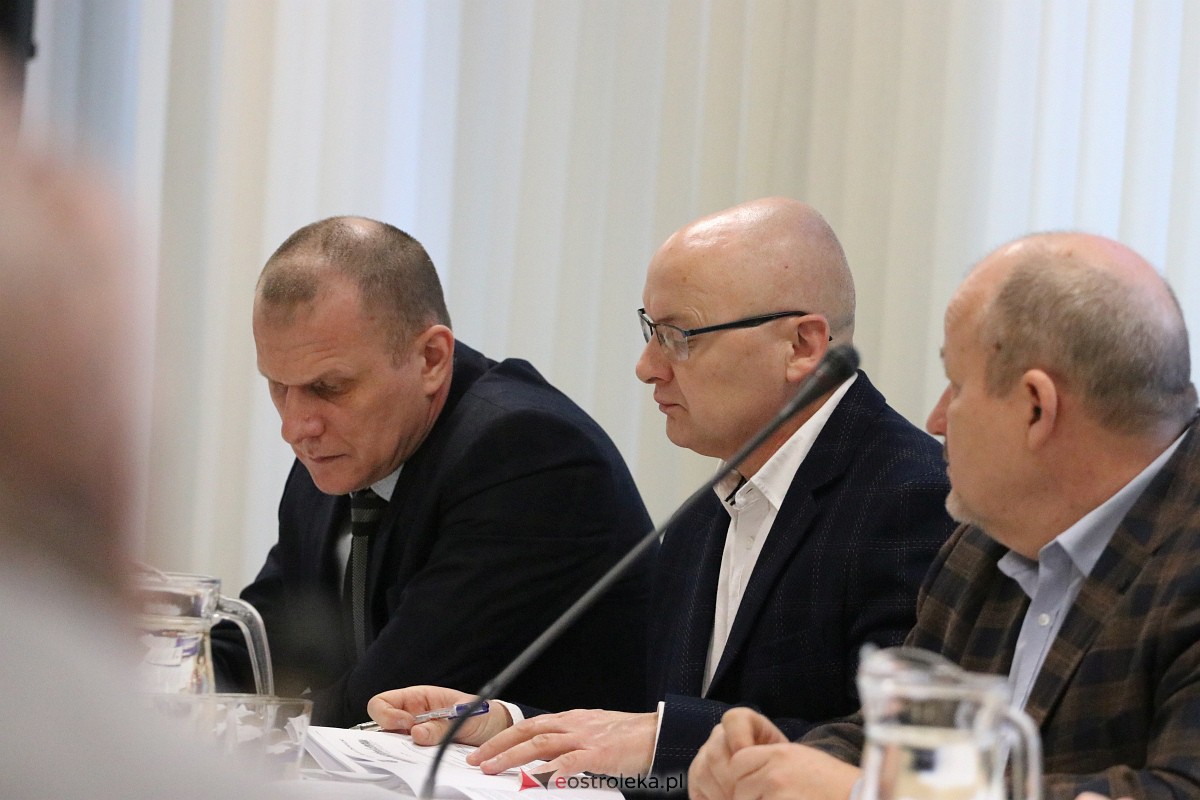 Sesja rady miasta Ostrołęki [30.11.2023] - zdjęcie #9 - eOstroleka.pl