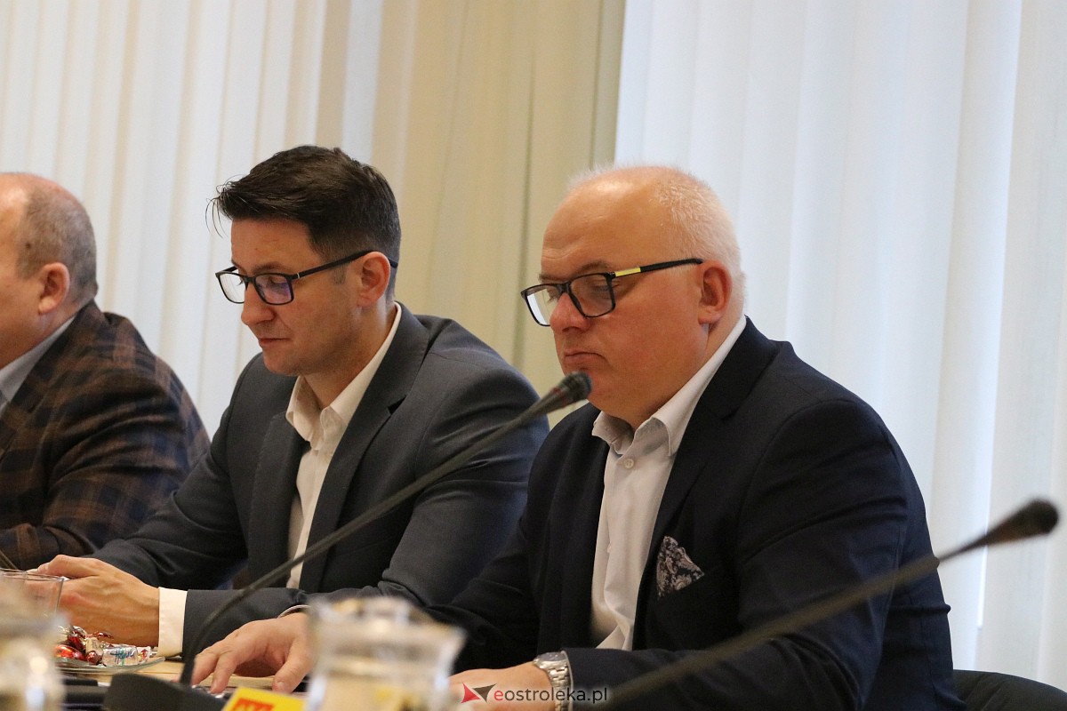 Sesja rady miasta Ostrołęki [30.11.2023] - zdjęcie #7 - eOstroleka.pl