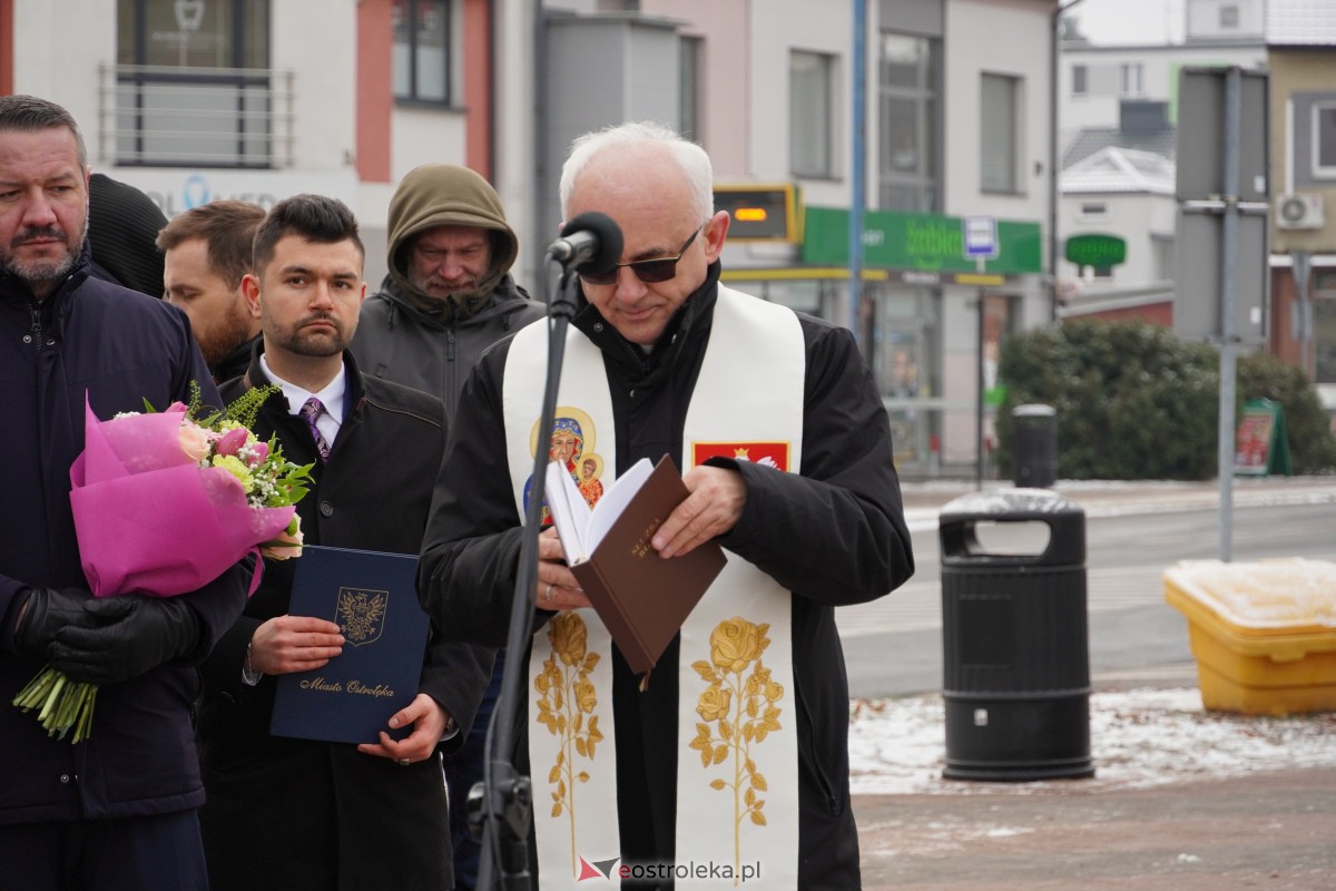 Uroczystość odsłonięcia Pomnika Ławeczki Zofii Niedziałkowskiej [1.12.2023] - zdjęcie #74 - eOstroleka.pl
