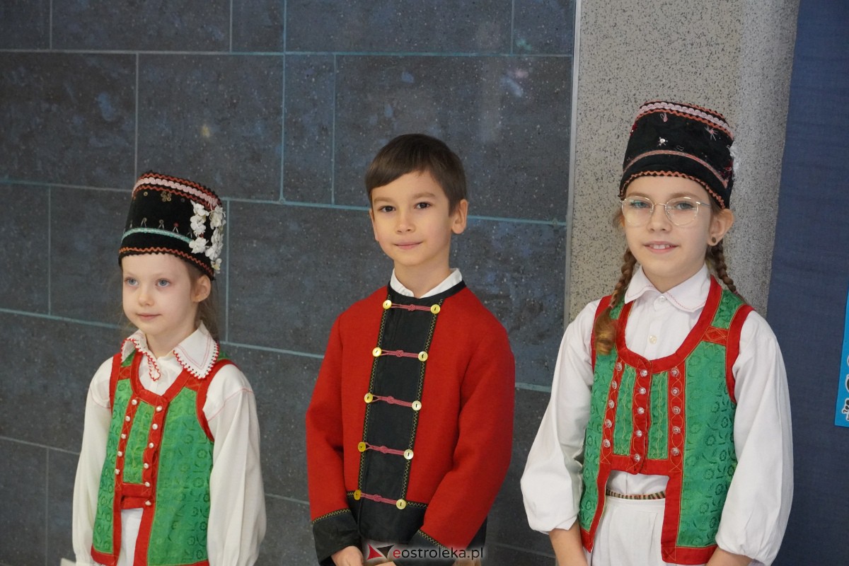 Uroczystość odsłonięcia Pomnika Ławeczki Zofii Niedziałkowskiej [1.12.2023] - zdjęcie #64 - eOstroleka.pl
