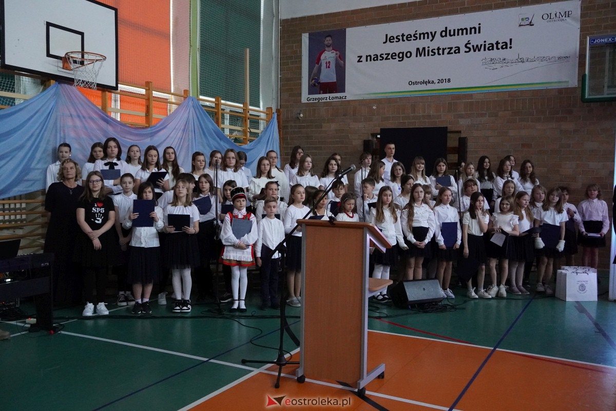 Uroczystość odsłonięcia Pomnika Ławeczki Zofii Niedziałkowskiej [1.12.2023] - zdjęcie #55 - eOstroleka.pl