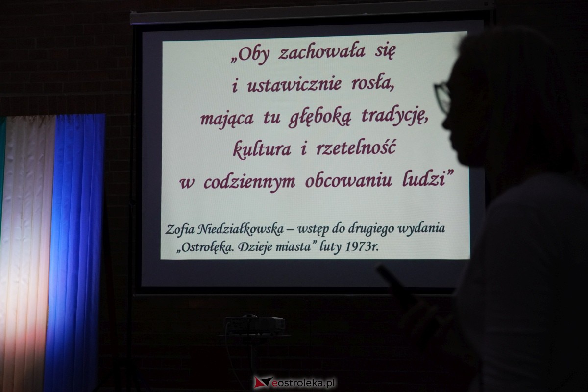 Uroczystość odsłonięcia Pomnika Ławeczki Zofii Niedziałkowskiej [1.12.2023] - zdjęcie #53 - eOstroleka.pl