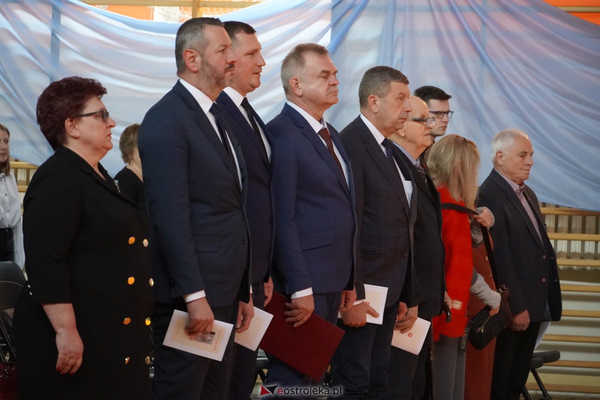 Uroczystość odsłonięcia Pomnika Ławeczki Zofii Niedziałkowskiej [1.12.2023] - zdjęcie #47 - eOstroleka.pl