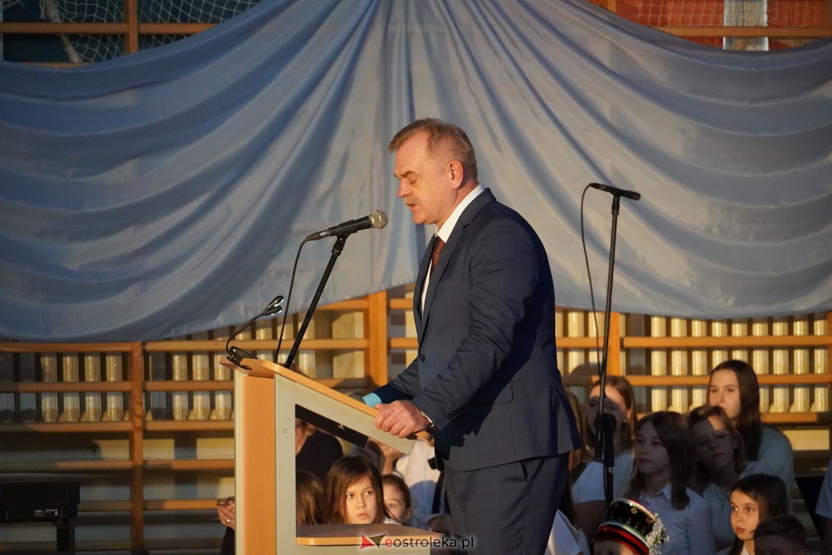 Uroczystość odsłonięcia Pomnika Ławeczki Zofii Niedziałkowskiej [1.12.2023] - zdjęcie #44 - eOstroleka.pl